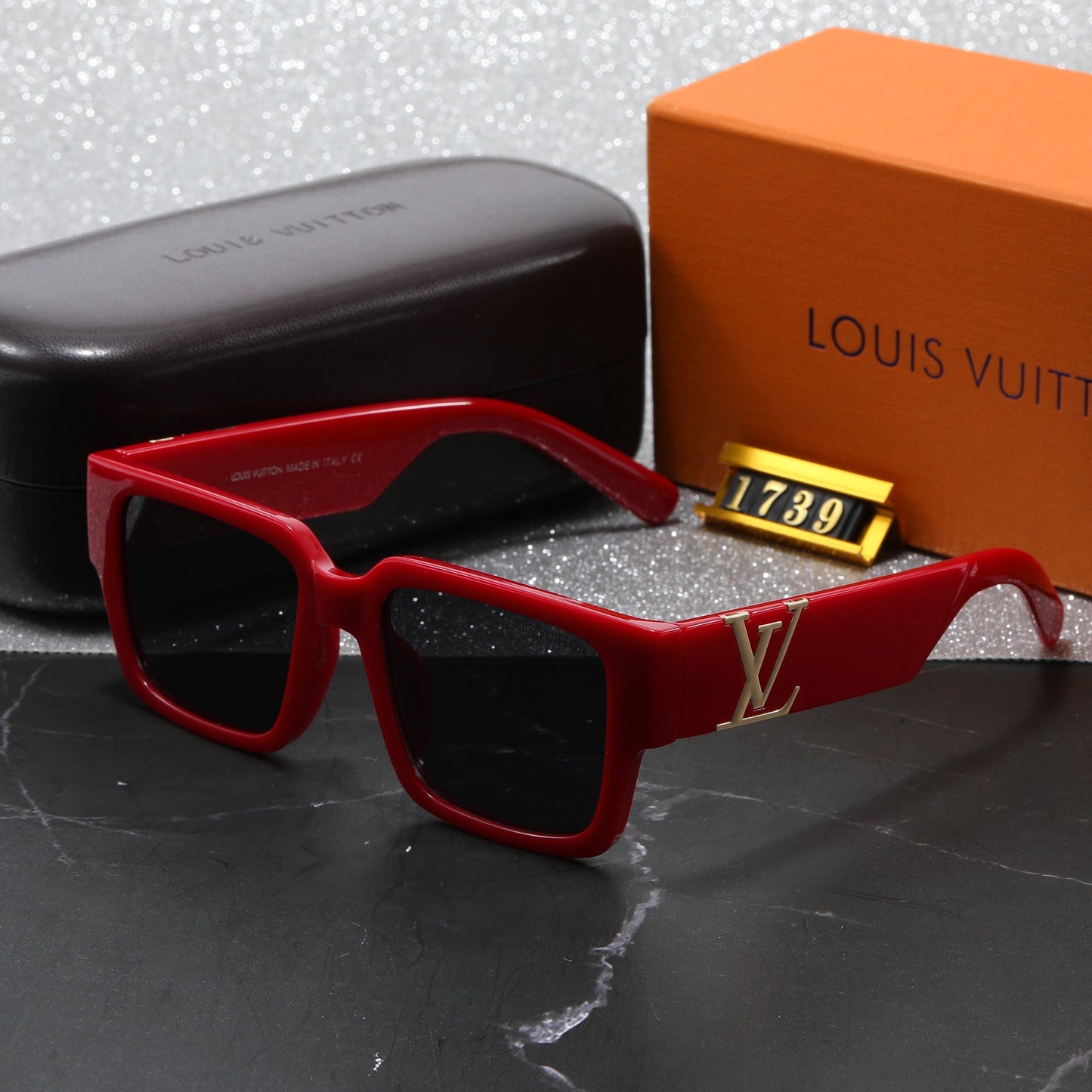 Louis vuitton Trendy Square Bold Frame Sunglasses with Metal Detail (Model 1739) Square